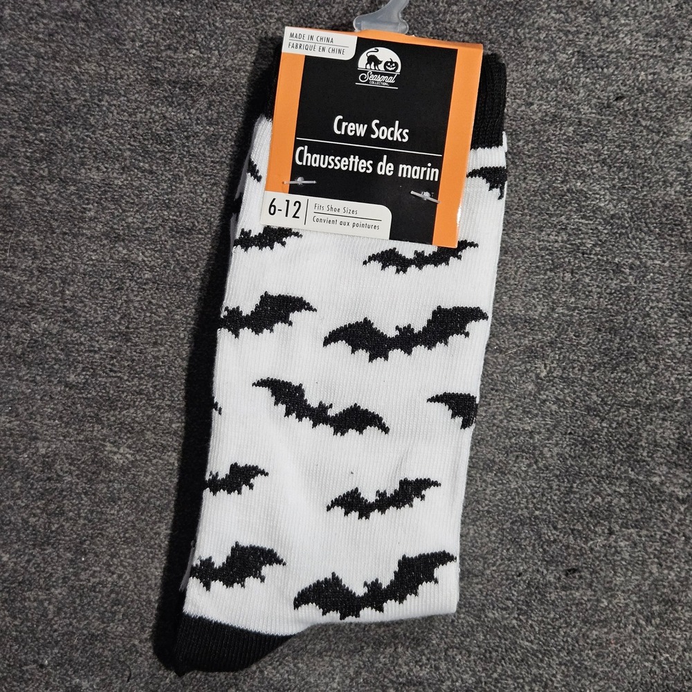 Seasonal Collection Halloween Crew Socks Black Bats White Fits Size 6-12 NEW